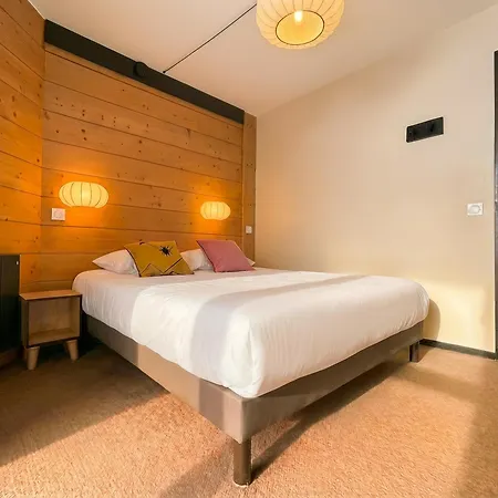 Pierre & Le Tikal Apart-hotel