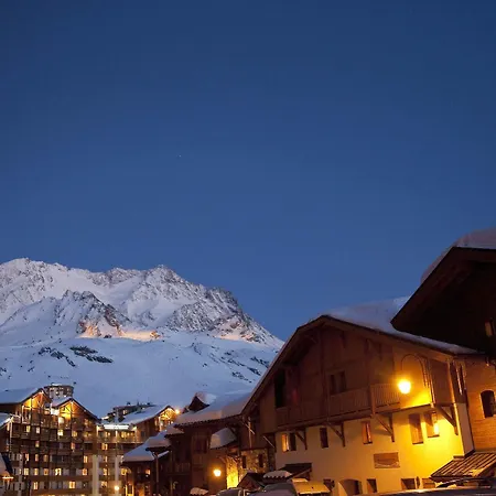 Pierre & Le Tikal 3*