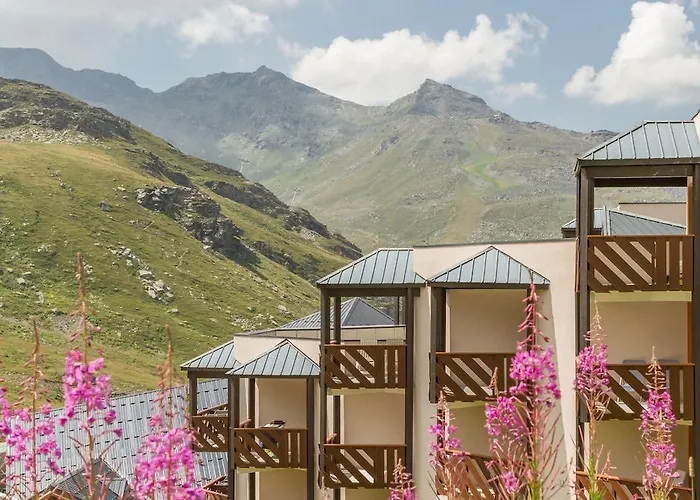 Pierre & Le Tikal 3* فال تورُن