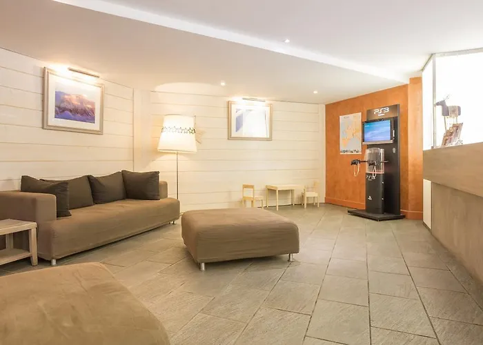 Pierre & Le Tikal Apart-hotel